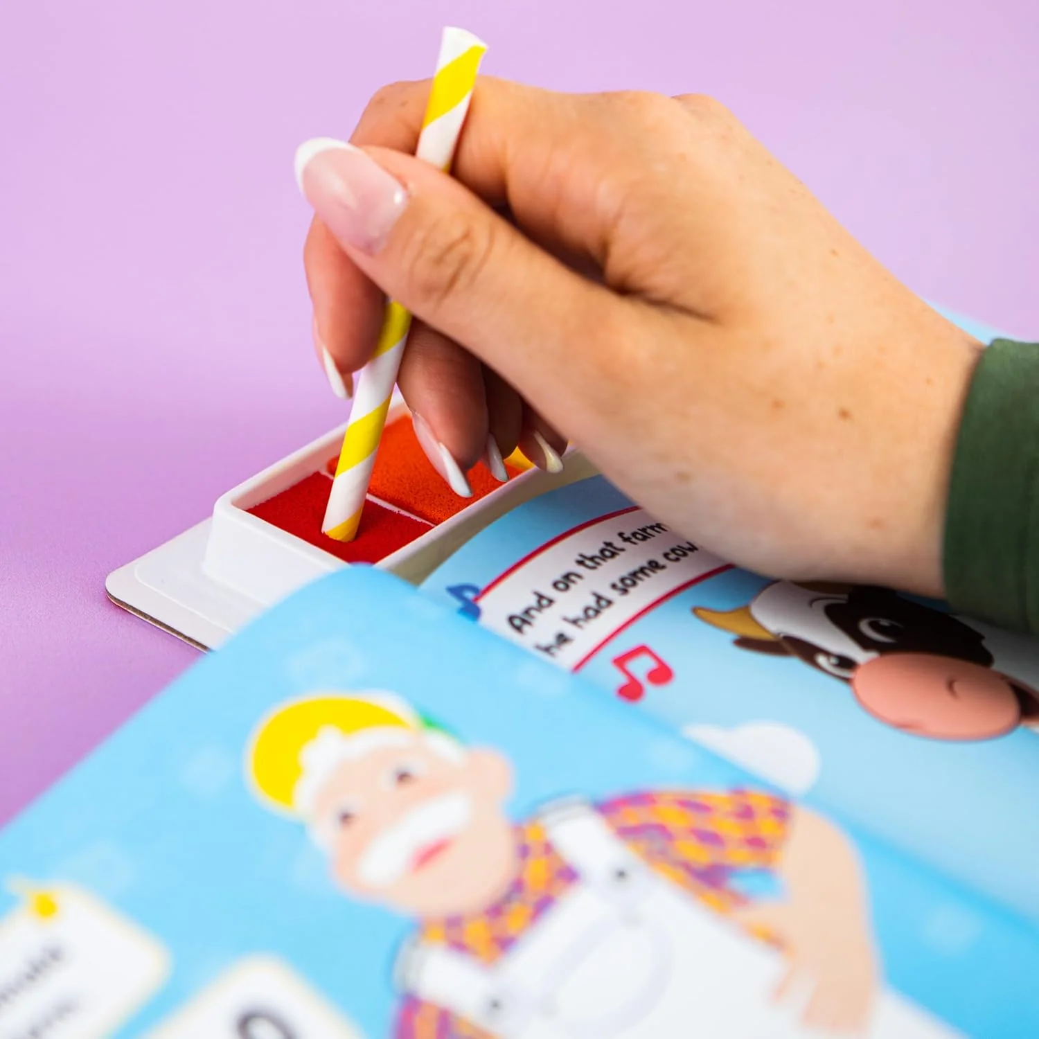 CoComelon Finger Painting Book - Image 5