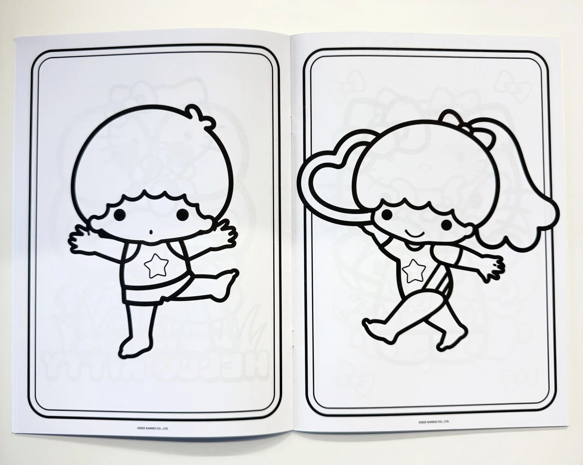 Hello Kitty Colouring Book - Image 3