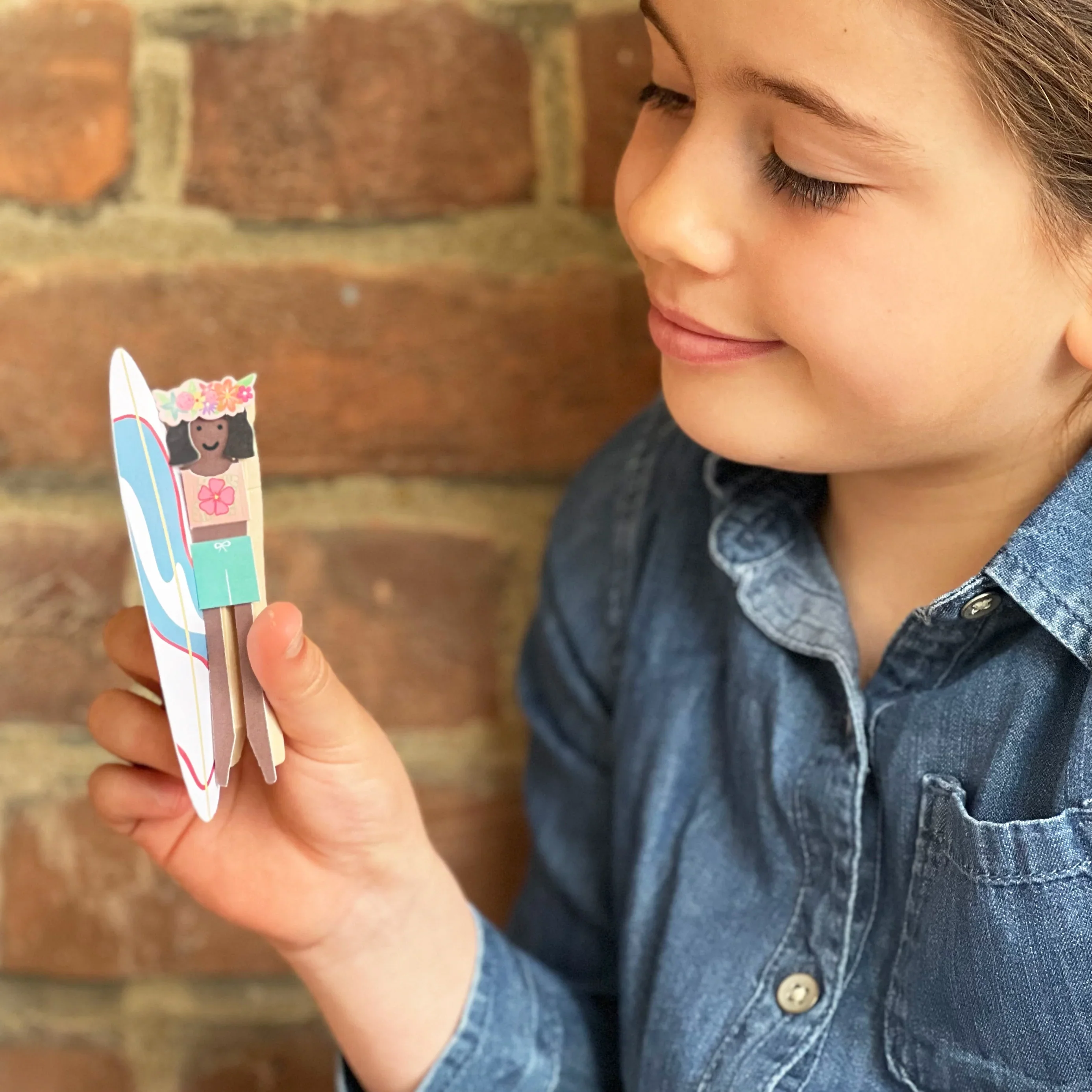 Make Your Own Surfer Peg Doll - Image 8
