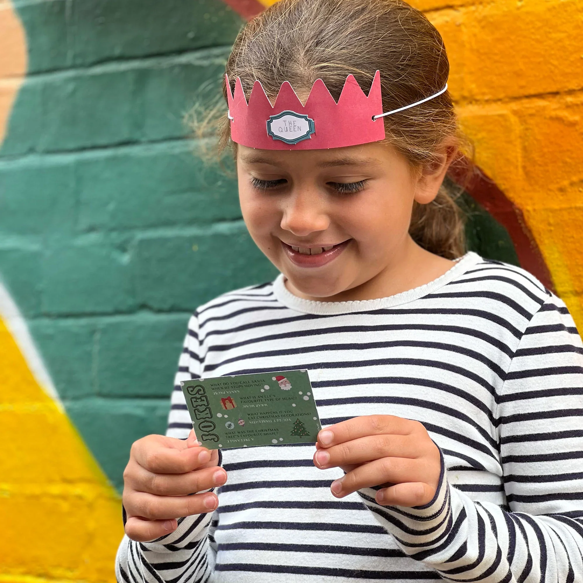 Make Your Own 'Who Am I?' Christmas Crown - Image 3