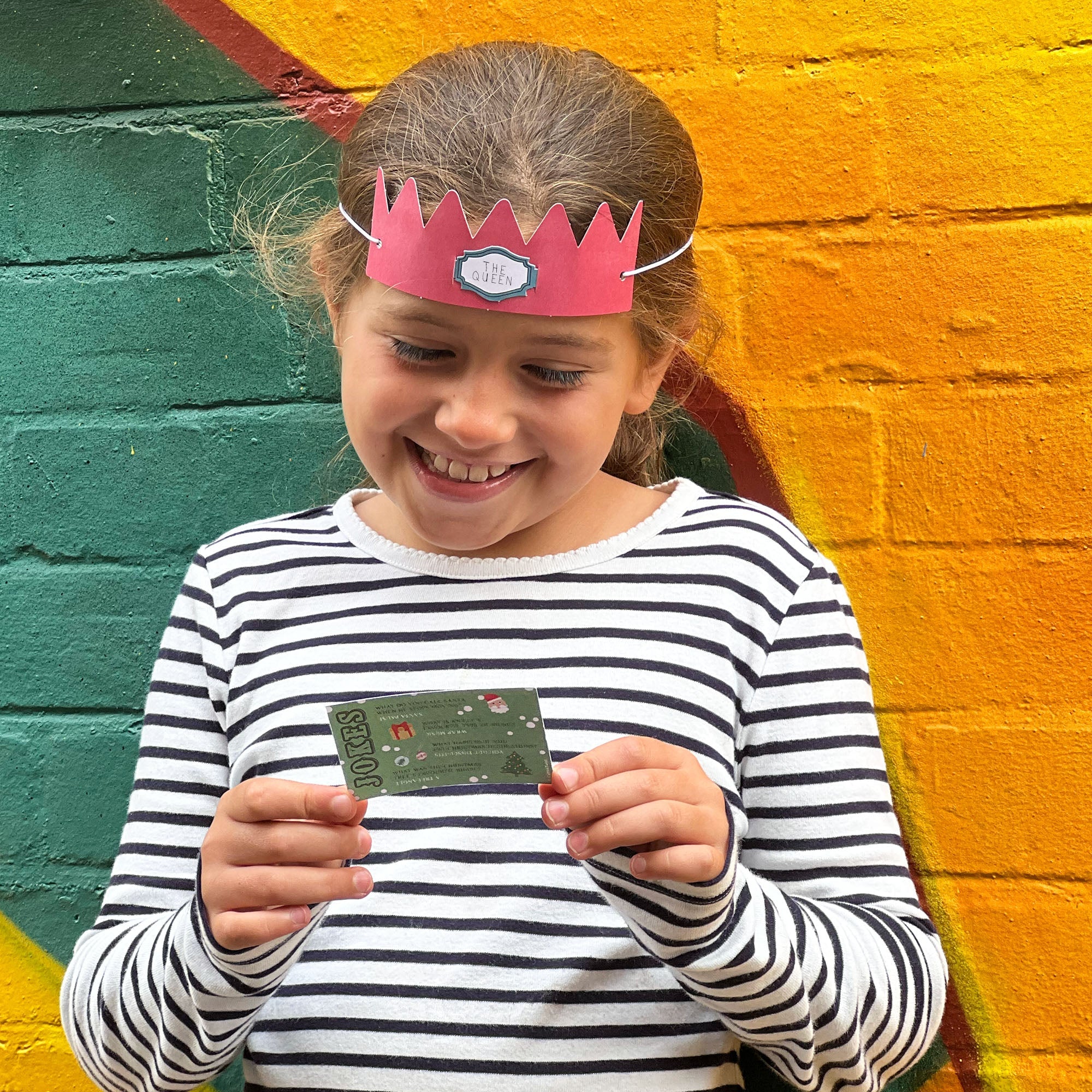 Make Your Own 'Who Am I?' Christmas Crown - Image 8