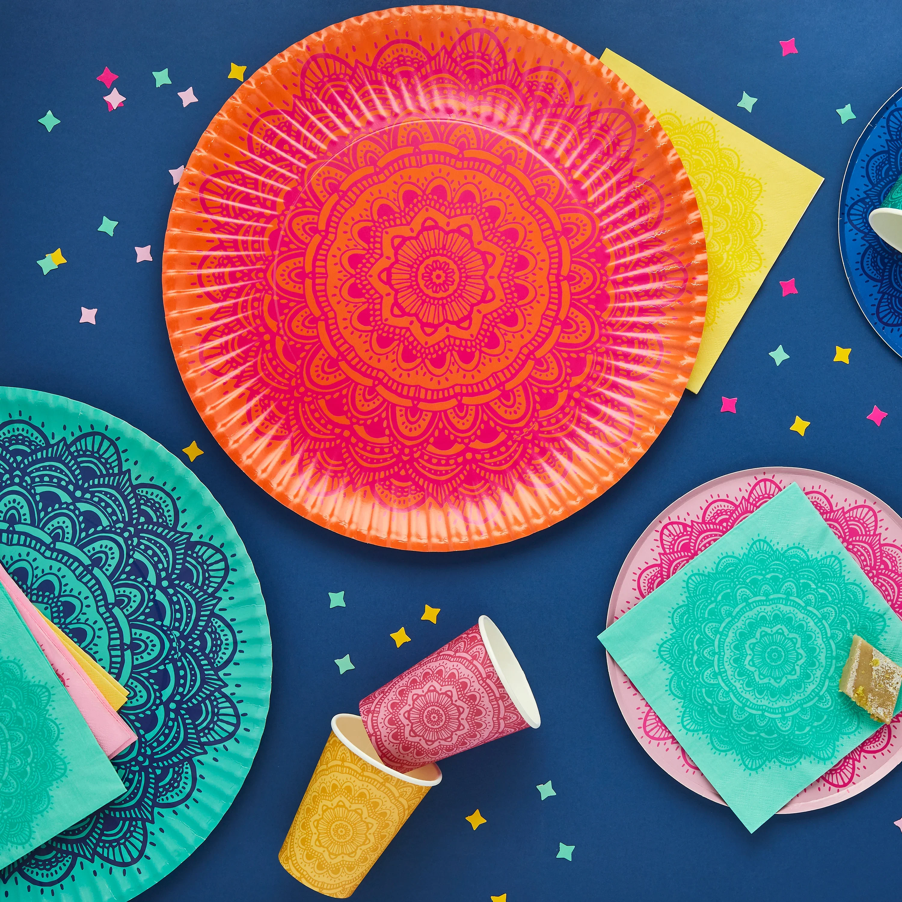 Mandala Large Design Paper Plater Plates (Pack of 4) - Image 3